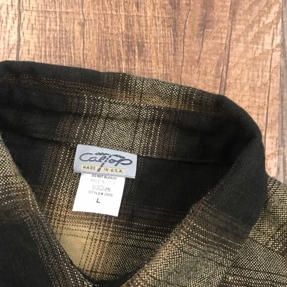 Men's Brown/Khaki Plaid Casual Button Down Shirt - Picture 4 of 6